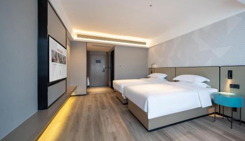 Large Twin Room