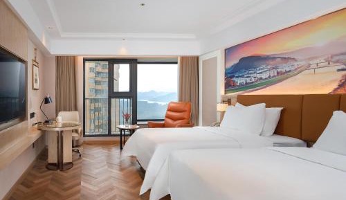 Double Room with Mountain View