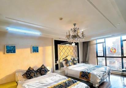 One-Bedroom Apartment with View