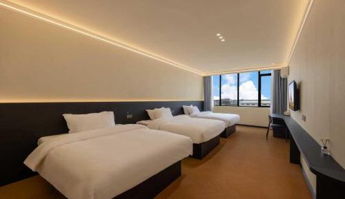 Deluxe Family Suite