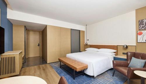Standard King Room