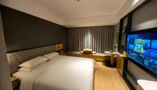 Deluxe Queen Room