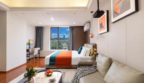 Deluxe Queen Room