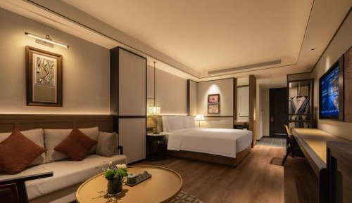 Deluxe King Room