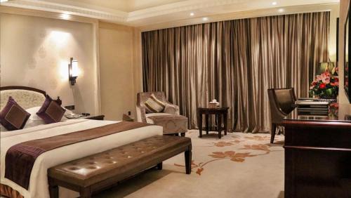 Superior Queen Room