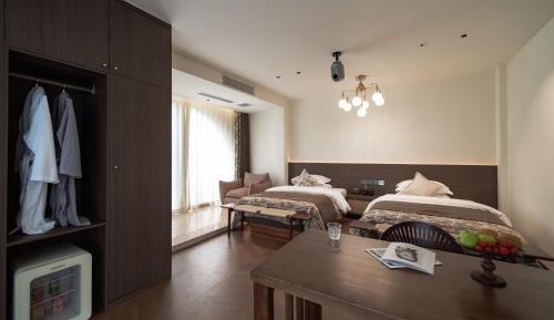 Twin Room with Lake View
