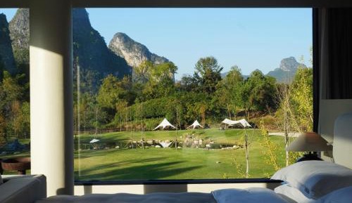 King Room with Mountain View
