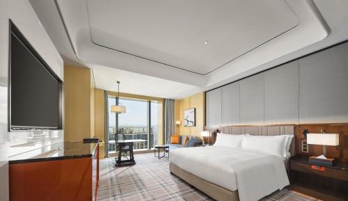King Deluxe Hilton Room
