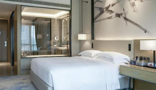 Deluxe King Room with Pool View