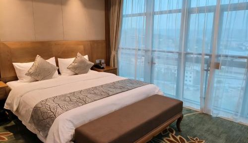 Deluxe Double Room (2 Adults + 1 Child)