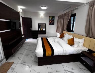 Deluxe King Room