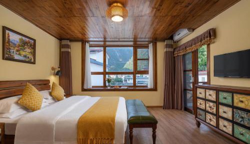 Queen Room with Balcony