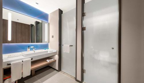 One-Bedroom Suite with Balcony