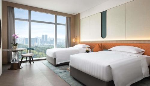 Premium Deluxe Twin Room with City View