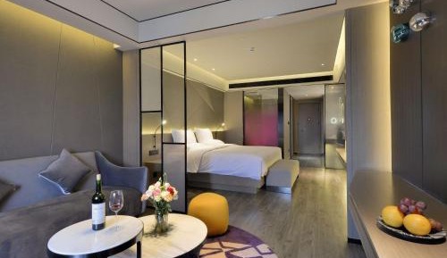 Deluxe King Room