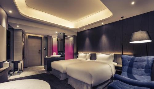Superior Twin Room - City Side