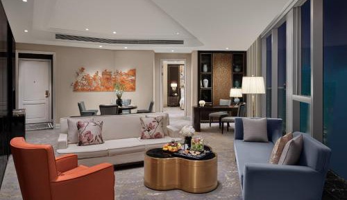 Suite with Skyline View