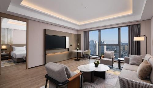 One-Bedroom Super King Suite with Living Area