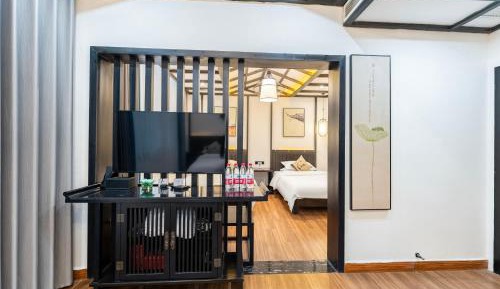 Deluxe Family Room