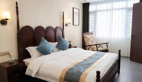 Deluxe Double or Twin Room with City View