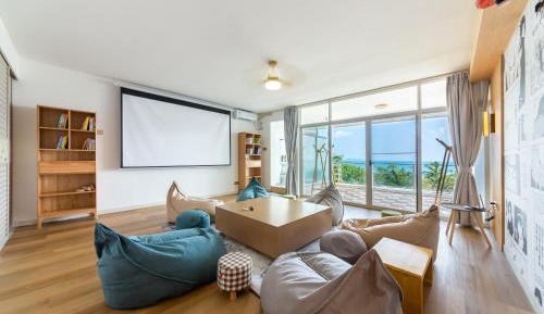 Two-Bedroom Apartment with Sea View