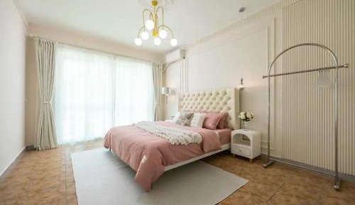 Four-Bedroom Luxury Apartment