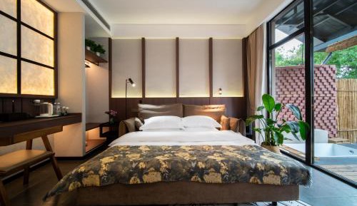 King Room with Garden View