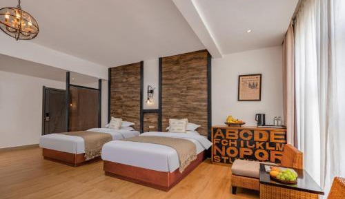 Twin Room with Mountain View