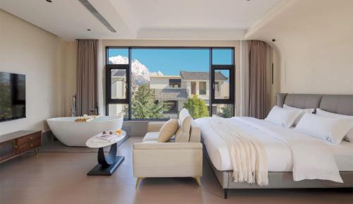 King Room with Mountain View