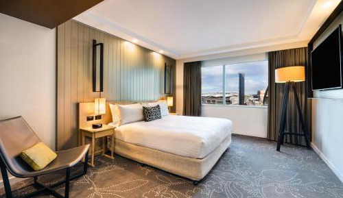 King Room with Club Lounge Access