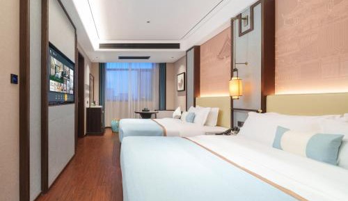 Deluxe Family Room