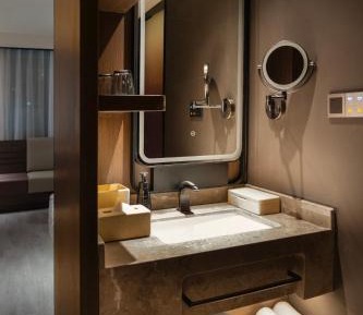 Executive Queen Room