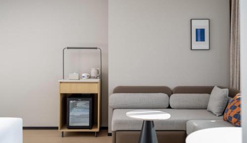 Standard Queen Room
