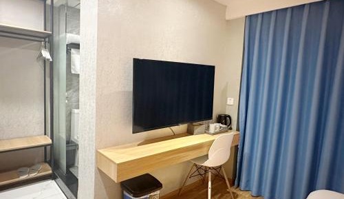 Superior King Room A without Window