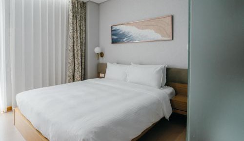 One-Bedroom Executive