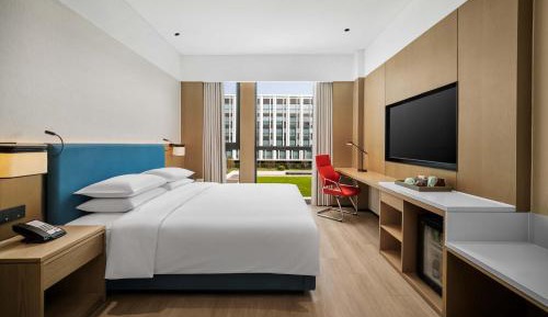 King Room with Garden View