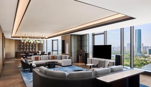 Presidential Suite with Club Lounge Access and Bay View