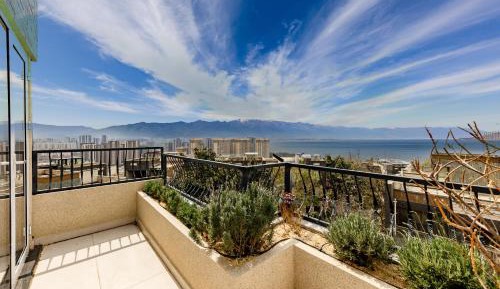 Deluxe Double Room with Balcony and Sea View
