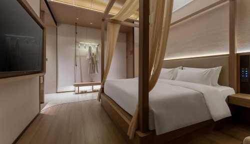 Deluxe Double Room with Bath
