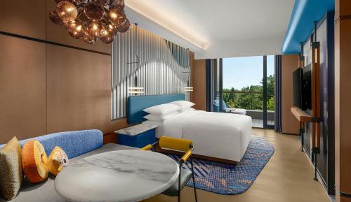 Premium King Room with Balcony