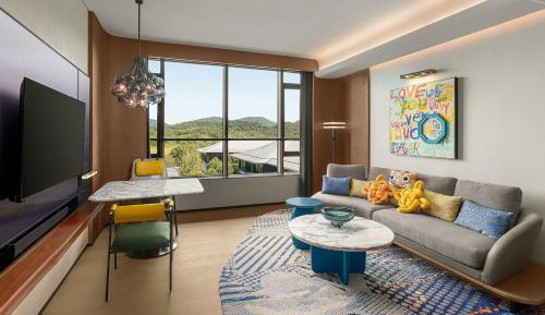 Deluxe King Suite with Garden View