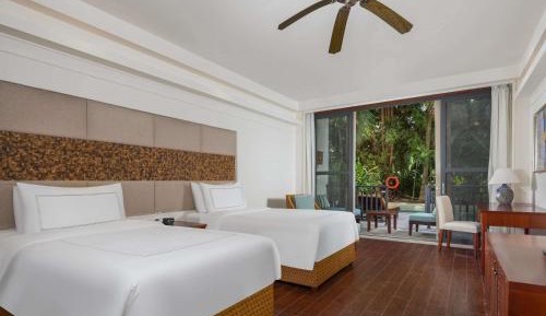 Swiss Signature Twin Room with Swimming Pool