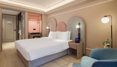 Superior King Room