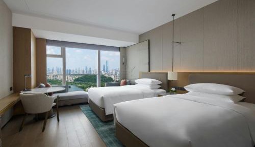Deluxe Double Room with Two Double Beds and Lake View