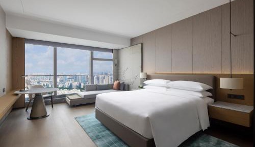 Executive King Room with City View - Club Lounge Access