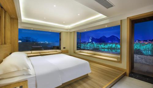 Suite with River View
