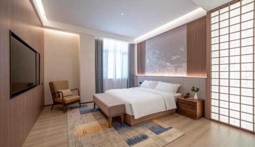 Queen Room