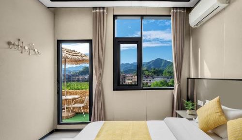 Single Room with Terrace