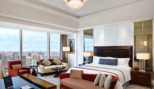 King Guest Room with One King Bed and Downtown View