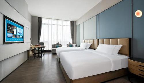 Deluxe Twin Room with View